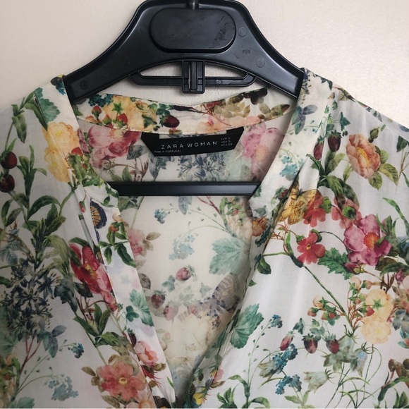 Floral print tunic top. - Picture 5 of 8